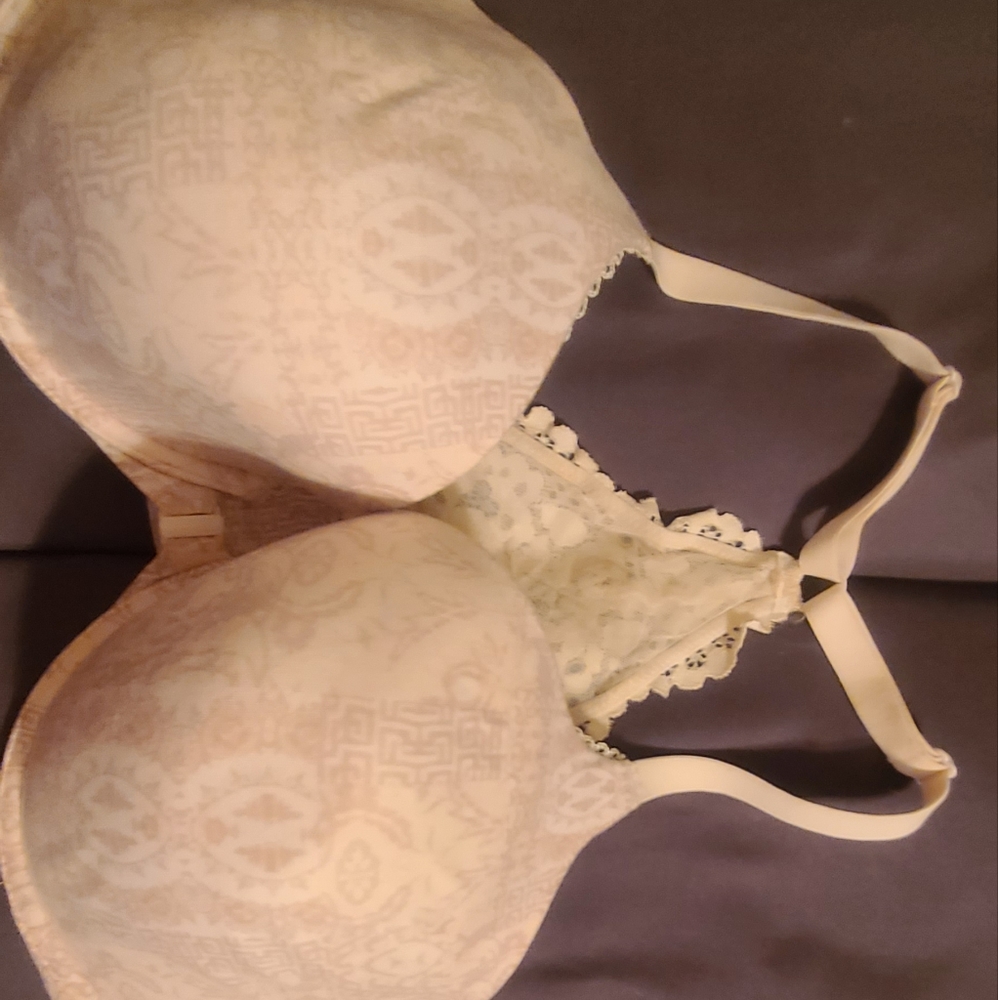 Victoria Secret Cream/Tan print bra 38DD